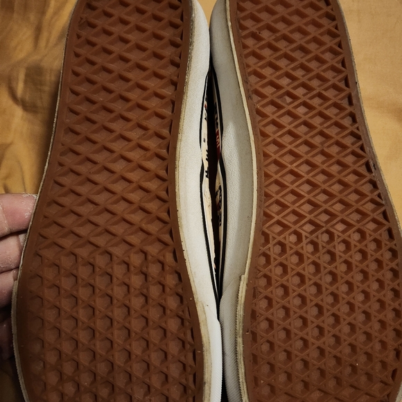 Vans - Picture 4 of 6